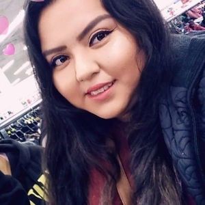 Meet your Posher, Lesly